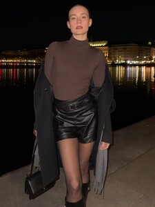 annaboyar_3747156960949627631's2025-10-21-16.50.283 story.jpg