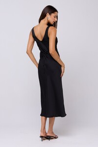 charlie-dress-in-black-4861781.jpg