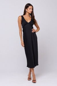 charlie-dress-in-black-8419469.jpg