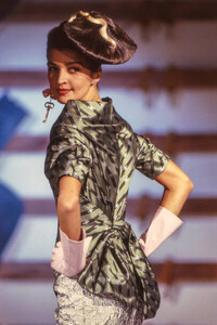 claire atk Lecoanet Hemant HC Spring 1985 (3).jpg