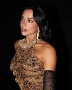 dualipa-20251001_110833-3.jpg