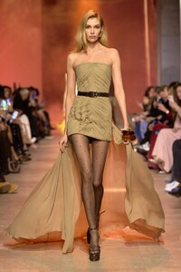 elie-saab-paris-ss26-rtw-r-ctsy-055.jpg