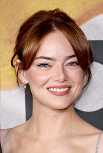 emma-stone-bugonia-premiere-in-new-york-city-002.jpg