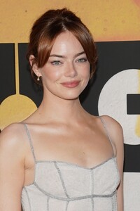 emma-stone-bugonia-premiere-in-new-york-city-020.jpg