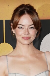 emma-stone-bugonia-premiere-in-new-york-city-021.jpg