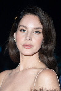 lana-valentino-show-pfw-027.jpg