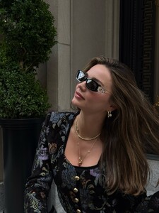 mirandakerr_1760300690_3741995866983049913_179801071.jpg