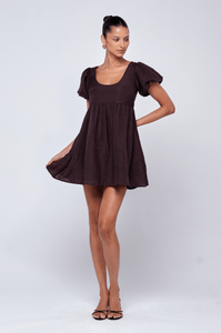 shay-mini-in-brown-linen-2558256.png