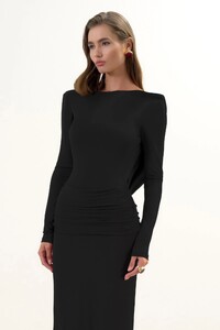 siyah-sirti-dekolteli-degaje-detayli-mini-elbise-1841.jpg