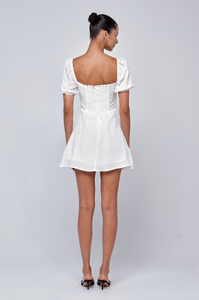 winnie-mini-in-white-linen-2423852.png