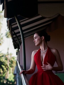 zoey-deutch-2025-academy-museum-gala-photoshoot-10-18-2025-3.jpg