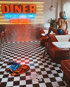 [2022.10.28] FgMQ2E4UUAAuJib.jpg