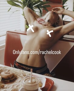 [2022.10.30] FgV8Qn1UAAEABVy.jpg