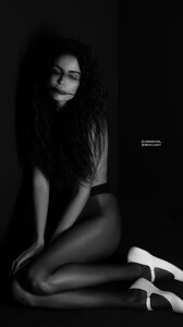 [2025.10.27] sofiaresing_3752710702017639761.jpg