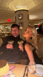 [2025.10.28] livvydunne_3753750021851167841.jpg