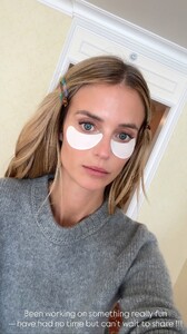 [2025.10.29] katelove_3754488483990545581.jpg