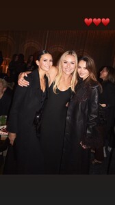 [2025.10.30] nina_3755066672739681081.jpg