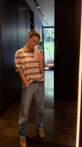 [2025.10.31] barrefaeli_3755355452289341084.jpg