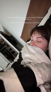 [2025.10.31] carmellarose_3755678838454929527.jpg