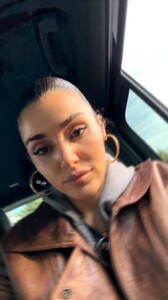 [2025.10.31] handemiyy_3755565925123547512.jpg