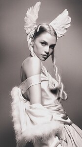 [2025.10.31] stellamaxwell_3755690174677239594.jpg