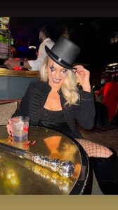 [2025.11.02] terezatomasova_3757304076695287139.jpg