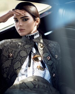 [2025.11.03] voguemagazine_573184197_18542643523010075_2710183725227539157_n.jpg