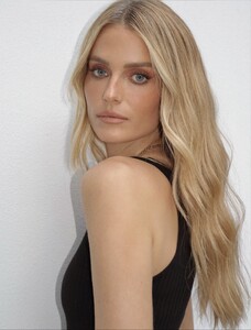 [2025.11.06] katelove_573906776_18540424846054296_425924586724701759_n.jpg