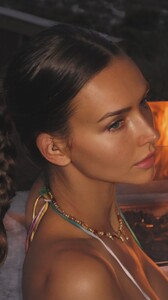 [2025.11.06] rachelc00k_3759977361002546989.jpg