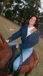 [2025.11.06] sofiaresing_3760139879285107557.jpg