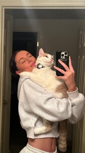 [2025.11.12] alexisbumgarner_3764595386511068001.jpg