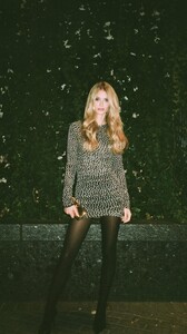 [2025.11.14] katelove_3765948881667498312.jpg