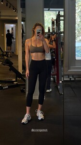 [2025.11.16] barrefaeli_3767042202636164354.jpg