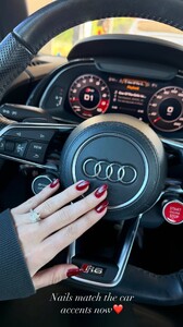 [2025.11.17] lindsaymariebrewer_3768190776077581917.jpg