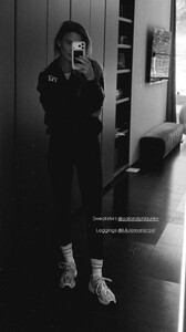 [2025.11.18] barrefaeli_3768554827597486822.jpg