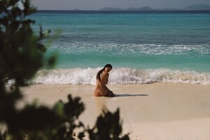 [2025.11.18] kendalljenner_581874872_18975695440044931_5003699089052515125_n.jpg