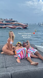 [2025.11.19] ellaayalon_3769235994110531163.jpg