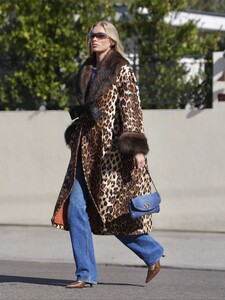 [2025.11.19] vogueitalia_583651939_18545287858018804_4861419873170847830_n.jpg