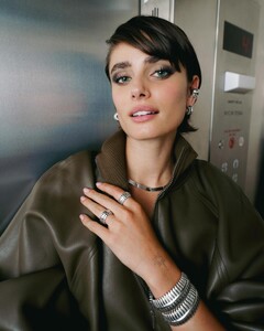 [2025.11.20] cullensframes_583514067_18296556340280544_1236371141563783740_n.jpg