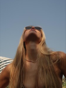 [2025.11.21] barrefaeli_586874933_18545533570041153_1793064622574487074_n.jpg