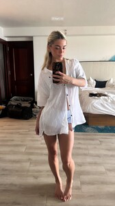 [2025.11.22] livvydunne_3771643122716478071.jpg