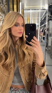 [2025.11.23] katelove_3772375820548577192.jpg