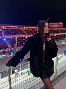 [2025.11.24] sarasampaio_588629078_18548641639058288_7927291795070965853_n.jpg