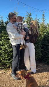 [2025.11.25] katelove_3773914052163724057.jpg