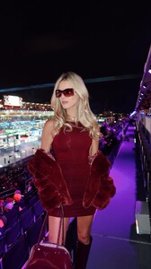 [2025.11.26] lindsaymariebrewer_DRgjF8jhCO.jpg