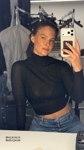 [2025.11.27] barrefaeli_3775138996968511019.jpg