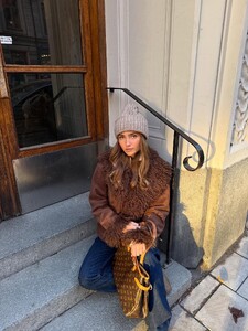 [2025.11.30] corneliazeile_587558067_18495918619073382_5073012097485272453_n.jpg