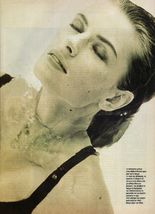 44-MARIECLAIREGR-Jul-1993-m.LudmilaIsaevaMalahova-ph.EamonnJMcCabe.jpg