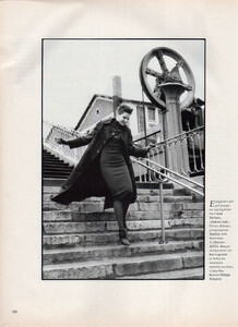 62-MARIECLAIREGR-Oct-1992-m.KellyDirstine-ph.EmanuelleHauguel.jpg