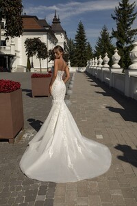 661523310a5ecbcf79fe419f_ADELAIN 3.jpg